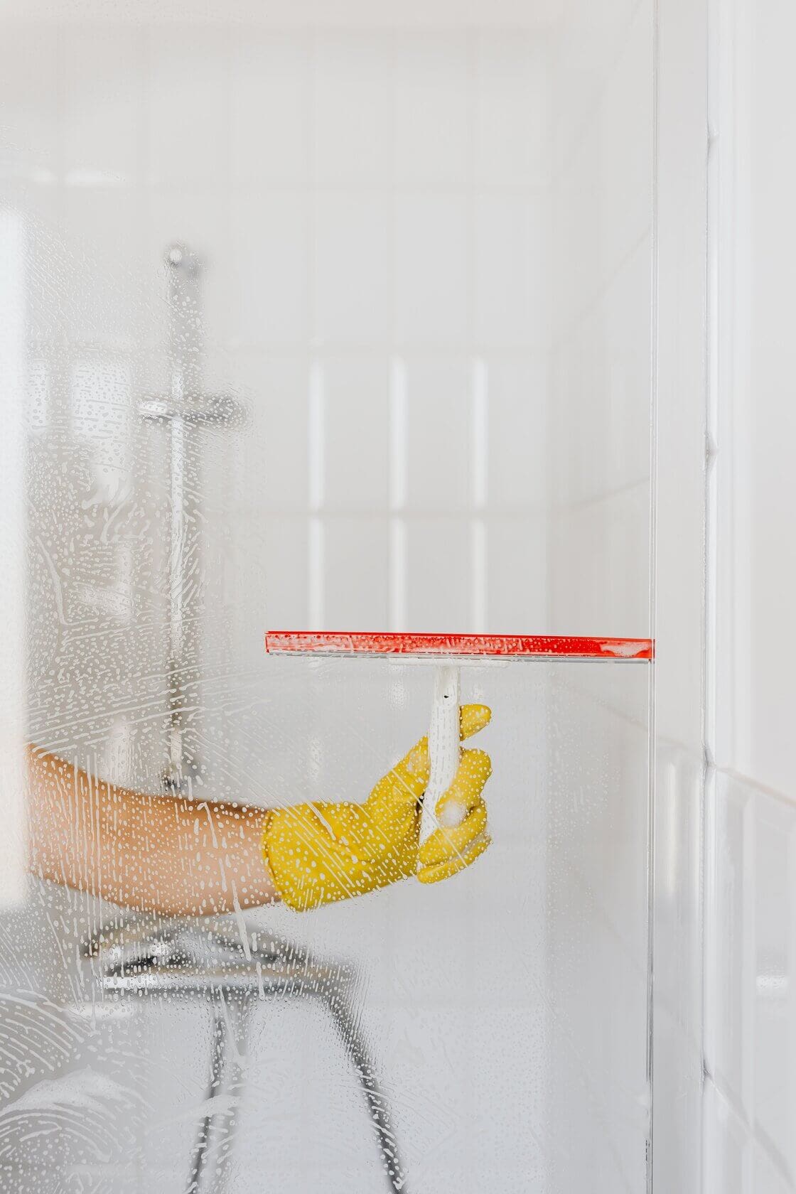 5 Benefits of Hiring Professionals for Home Deep Cleaning